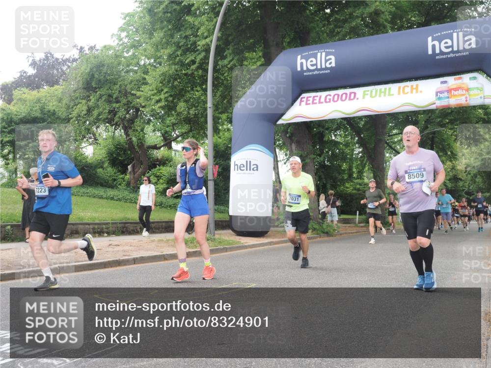 29.06.2025 - hella hamburg halbmarathon KatJ http://msf.ph/oto/8324901 29.06.2025 10:46:23 Zwischen KM18-KM19 4986, 7031, 7223, 7824, 8030, 8509 meine-sportfotos.de
