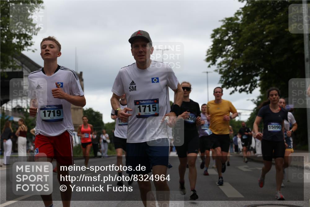 29.06.2025 - hella hamburg halbmarathon Yannick Fuchs http://msf.ph/oto/8324964 29.06.2025 10:51:25 20KM 1200, 1239, 1563, 1715, 1719, 1972, 2236, 2606, 2652, 3141, 3575, 4261, 5015, 5134, 5391, 5457, 5458, 5728, 6281, 6302, 6720, 6892, 7159, 7269, 7833, 8744, 9450, 10383, 10408, 12144, 12509, 12773, 12774, 13376, 13523, 13664, 14361, 14737, 14881, 14951, 15090, 15110, 15125, 15189, 15220, 15349, 15664, 16093, 16418, 17201, 17758, 17769, 17848, 18388, 18508 meine-sportfotos.de