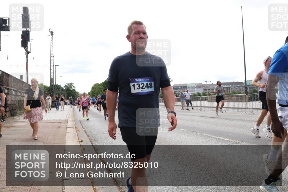 29.06.2025 - hella hamburg halbmarathon Lena Gebhardt http://msf.ph/oto/8325010 29.06.2025 10:23:12 Lombardsbrücke 13248, 1029, 1362, 1853, 2766, 2925, 3003, 3029, 3034, 4190, 4266, 4728, 4793, 5629, 6502, 6578, 6784, 6785, 6849, 7266, 7820, 7891, 8687, 8688, 8716, 8918, 8920, 9133, 9301, 9877, 9913, 10205, 10739, 10826, 11798, 11879, 12025, 12073, 12190, 12265, 12874, 13560, 13921, 14041, 14265, 14338, 14510, 14512, 14525, 14801, 14821, 16416, 16558, 17013, 17099, 17207, 17299, 17719 meine-sportfotos.de