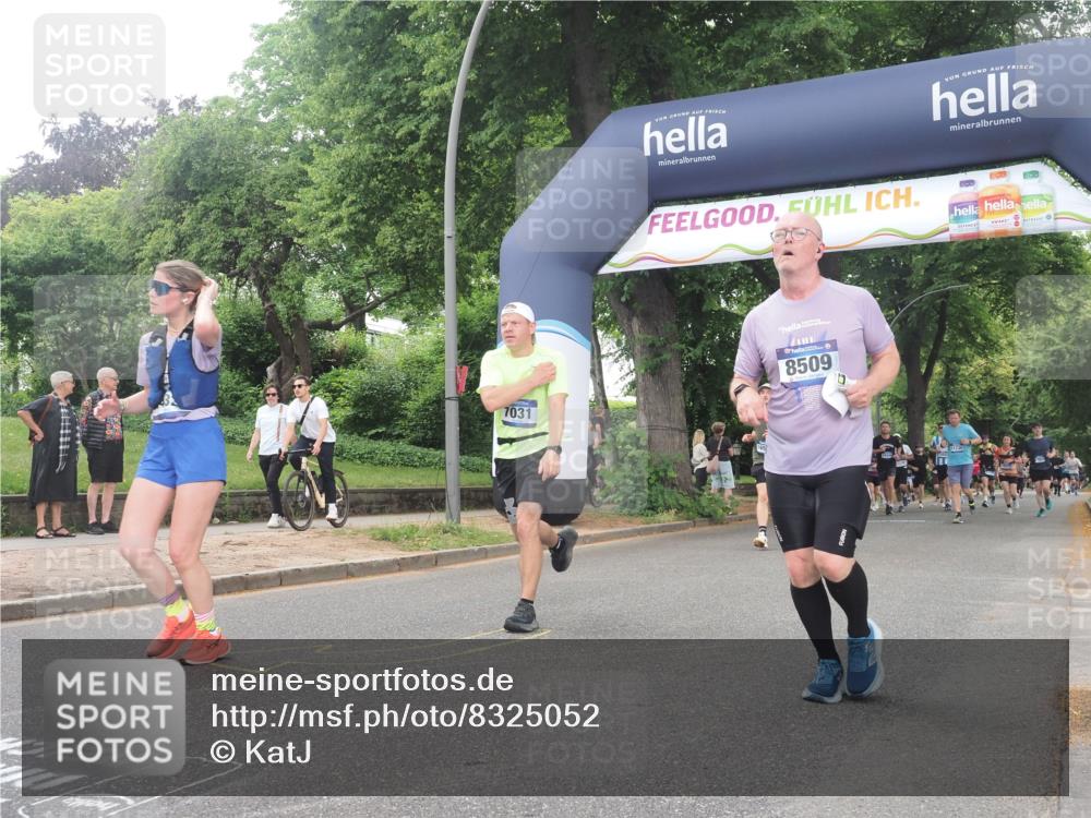 29.06.2025 - hella hamburg halbmarathon KatJ http://msf.ph/oto/8325052 29.06.2025 10:46:24 Zwischen KM18-KM19 4986, 7031, 7223, 7824, 8030, 8509 meine-sportfotos.de
