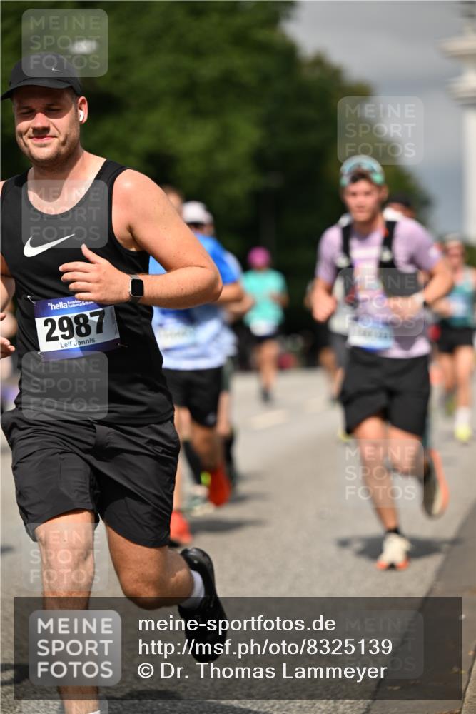 29.06.2025 - hella hamburg halbmarathon Dr. Thomas Lammeyer http://msf.ph/oto/8325139 29.06.2025 10:17:32 Kennedybrücke 1007, 1194, 1859, 1939, 2055, 2359, 2721, 2904, 2961, 2987, 3218, 3729, 4001, 4795, 4950, 5232, 5631, 6026, 6207, 7346, 7460, 7913, 8913, 9128, 9612, 9631 meine-sportfotos.de