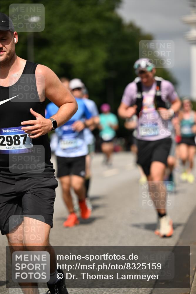 29.06.2025 - hella hamburg halbmarathon Dr. Thomas Lammeyer http://msf.ph/oto/8325159 29.06.2025 10:17:32 Kennedybrücke 1007, 1194, 1859, 1939, 2055, 2359, 2721, 2904, 2961, 2987, 3218, 3729, 4001, 4795, 4950, 5232, 5631, 6026, 6207, 7346, 7460, 7913, 8913, 9128, 9612, 9631 meine-sportfotos.de