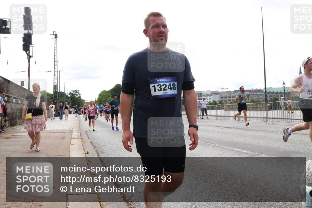 29.06.2025 - hella hamburg halbmarathon Lena Gebhardt http://msf.ph/oto/8325193 29.06.2025 10:23:12 Lombardsbrücke 13248, 16, 1029, 1362, 1853, 2766, 2925, 3003, 3029, 3034, 4190, 4266, 4728, 4793, 5629, 6502, 6578, 6784, 6785, 6849, 7266, 7820, 7891, 8687, 8688, 8716, 8918, 8920, 9133, 9301, 9877, 9913, 10205, 10739, 10826, 11798, 11879, 12025, 12073, 12190, 12265, 12874, 13560, 13921, 14041, 14265, 14338, 14510, 14512, 14525, 14801, 14821, 16416, 16558, 17013, 17099, 17207, 17299, 17719 meine-sportfotos.de