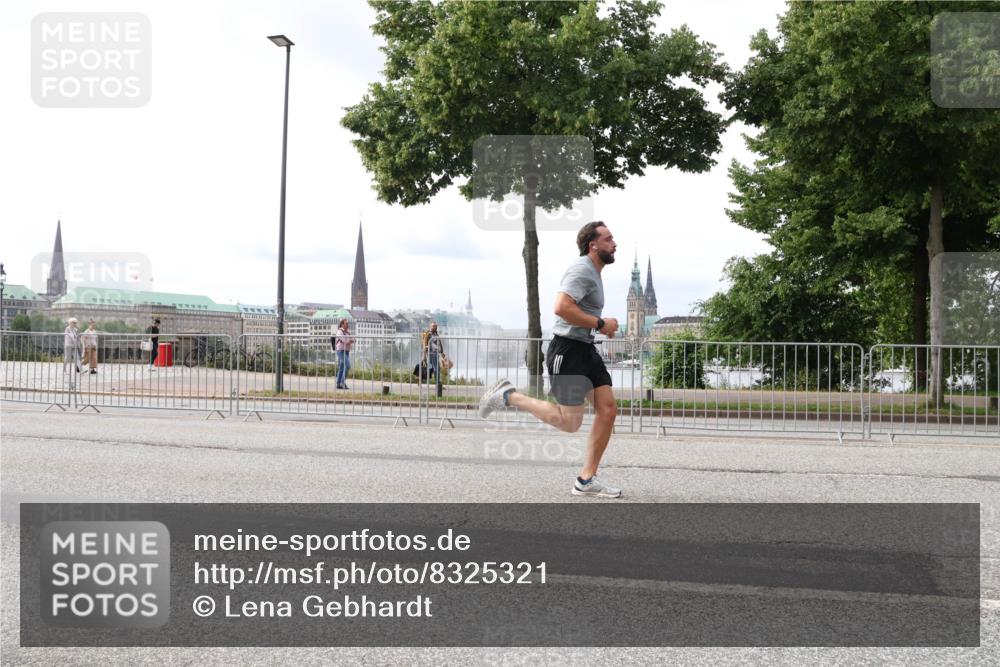 29.06.2025 - hella hamburg halbmarathon Lena Gebhardt http://msf.ph/oto/8325321 29.06.2025 10:23:15 Lombardsbrücke 1029, 1048, 1362, 1853, 2766, 2925, 3029, 3034, 4190, 4266, 4728, 4793, 5629, 6502, 6578, 6784, 6785, 6849, 7029, 7266, 7820, 7891, 8687, 8688, 8716, 8918, 8920, 9133, 9301, 9877, 9913, 10205, 10739, 11798, 11879, 12025, 12073, 12190, 12265, 12874, 13560, 13921, 14041, 14265, 14338, 14510, 14512, 14525, 14821, 15709, 16185, 16416, 16558, 17013, 17099, 17207, 17299, 17719 meine-sportfotos.de