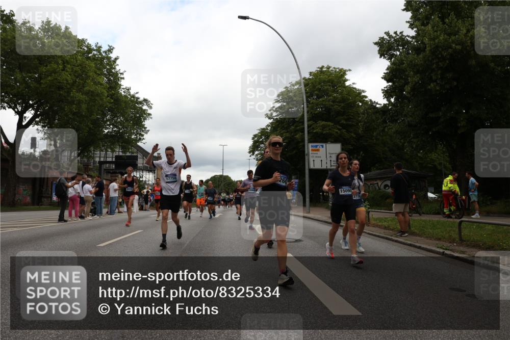 29.06.2025 - hella hamburg halbmarathon Yannick Fuchs http://msf.ph/oto/8325334 29.06.2025 10:51:27 20KM 1200, 1239, 1563, 1715, 1719, 1972, 2236, 2606, 2652, 2806, 3141, 3575, 4261, 4579, 5015, 5134, 5391, 5457, 5458, 6281, 6302, 6720, 6892, 7159, 7269, 7833, 8744, 9450, 10383, 10408, 12144, 12509, 12773, 12774, 13376, 13523, 13664, 14361, 14737, 14881, 14951, 15090, 15110, 15125, 15189, 15220, 15229, 15349, 15664, 16093, 16418, 17201, 17455, 17758, 17769, 18508 meine-sportfotos.de