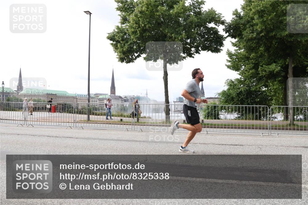29.06.2025 - hella hamburg halbmarathon Lena Gebhardt http://msf.ph/oto/8325338 29.06.2025 10:23:15 Lombardsbrücke 1029, 1048, 1362, 1853, 2766, 2925, 3029, 3034, 4190, 4266, 4728, 4793, 5629, 6502, 6578, 6784, 6785, 6849, 7029, 7266, 7820, 7891, 8687, 8688, 8716, 8918, 8920, 9133, 9301, 9877, 9913, 10205, 10739, 11798, 11879, 12025, 12073, 12190, 12265, 12874, 13560, 13921, 14041, 14265, 14338, 14510, 14512, 14525, 14821, 15709, 16185, 16416, 16558, 17013, 17099, 17207, 17299, 17719 meine-sportfotos.de