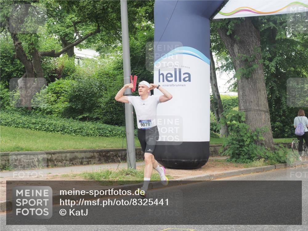 29.06.2025 - hella hamburg halbmarathon KatJ http://msf.ph/oto/8325441 29.06.2025 10:17:00 Zwischen KM18-KM19  meine-sportfotos.de