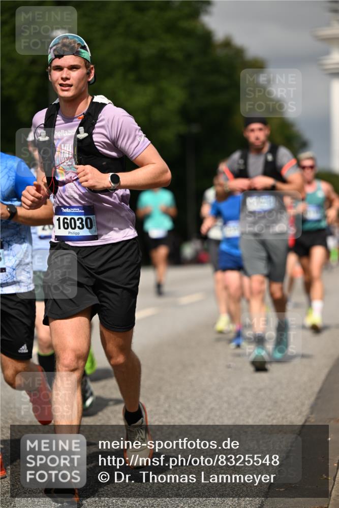 29.06.2025 - hella hamburg halbmarathon Dr. Thomas Lammeyer http://msf.ph/oto/8325548 29.06.2025 10:17:33 Kennedybrücke 1194, 1859, 1939, 2055, 2359, 2721, 2904, 2961, 2987, 3218, 3729, 4001, 4795, 4950, 5232, 5631, 6026, 6207, 7346, 7460, 7913, 8913, 9128, 9612, 9631 meine-sportfotos.de