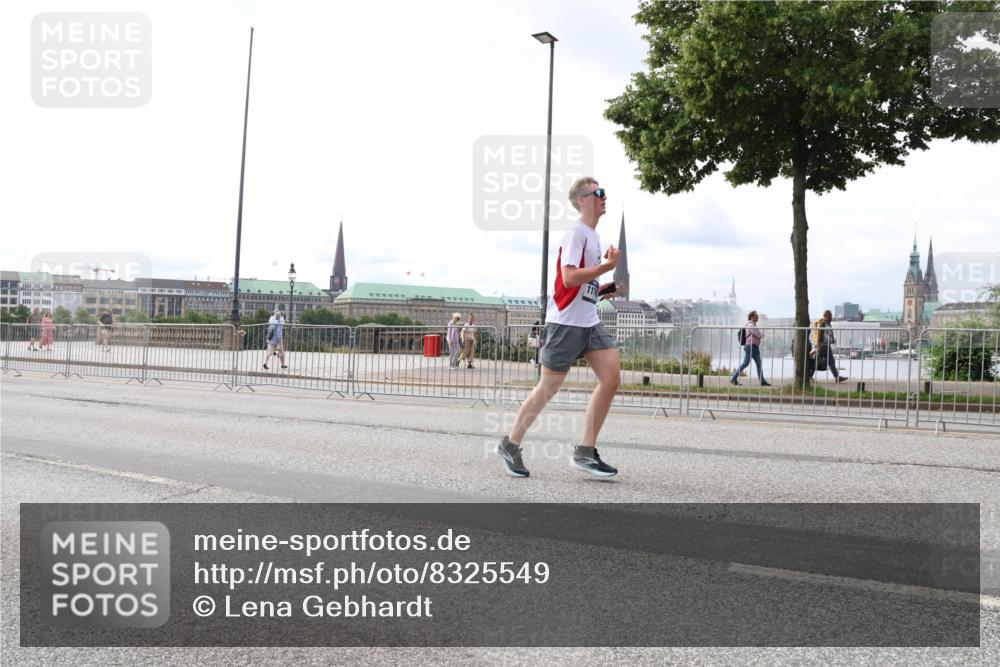 29.06.2025 - hella hamburg halbmarathon Lena Gebhardt http://msf.ph/oto/8325549 29.06.2025 10:23:18 Lombardsbrücke 1048, 1362, 1853, 2925, 3029, 3034, 4190, 4266, 4391, 4728, 4793, 5406, 5629, 6502, 6578, 6784, 6785, 6849, 7029, 7266, 7820, 7891, 8687, 8688, 8716, 8918, 8920, 9133, 9301, 9877, 9913, 10205, 10739, 11798, 11879, 12025, 12073, 12190, 12265, 12874, 13560, 13921, 14041, 14265, 14338, 14510, 14512, 14821, 15709, 16185, 16251, 16416, 16558, 17013, 17099, 17199, 17207, 17299, 17719 meine-sportfotos.de