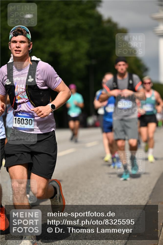 29.06.2025 - hella hamburg halbmarathon Dr. Thomas Lammeyer http://msf.ph/oto/8325595 29.06.2025 10:17:34 Kennedybrücke 1194, 1859, 1939, 2055, 2359, 2721, 2891, 2904, 2961, 2987, 3218, 3729, 4001, 4795, 4950, 5232, 5631, 6026, 6207, 7346, 7460, 7462, 7913, 8913, 9128, 9612, 9631 meine-sportfotos.de
