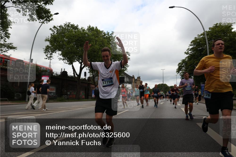 29.06.2025 - hella hamburg halbmarathon Yannick Fuchs http://msf.ph/oto/8325600 29.06.2025 10:51:28 20KM 1200, 1239, 1563, 1715, 1719, 1972, 2236, 2606, 2652, 2806, 3141, 3575, 4261, 4579, 5015, 5134, 5391, 5457, 5458, 6281, 6302, 6720, 6892, 7159, 7269, 7833, 8744, 9450, 10383, 10408, 12144, 12509, 12773, 12774, 13376, 13523, 13664, 14361, 14737, 14881, 14951, 15090, 15110, 15189, 15220, 15229, 15349, 15664, 16418, 17201, 17455, 17758, 17769, 18508 meine-sportfotos.de