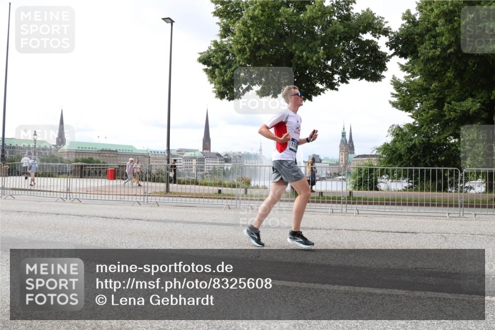 29.06.2025 - hella hamburg halbmarathon Lena Gebhardt http://msf.ph/oto/8325608 29.06.2025 10:23:18 Lombardsbrücke 117, 1048, 1362, 1853, 2925, 3029, 3034, 4190, 4266, 4391, 4728, 4793, 5406, 5629, 6502, 6578, 6784, 6785, 6849, 7029, 7266, 7820, 7891, 8687, 8688, 8716, 8918, 8920, 9133, 9301, 9877, 9913, 10205, 10739, 11798, 11879, 12025, 12073, 12190, 12265, 12874, 13560, 13921, 14041, 14265, 14338, 14510, 14512, 14821, 15709, 16185, 16251, 16416, 16558, 17013, 17099, 17199, 17207, 17299, 17719 meine-sportfotos.de