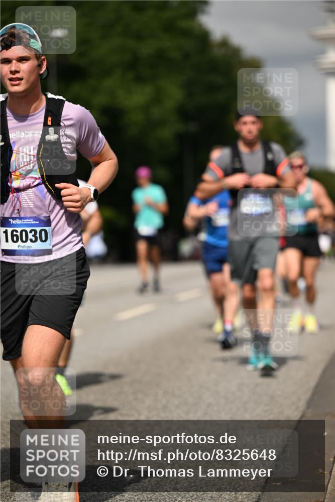 29.06.2025 - hella hamburg halbmarathon Dr. Thomas Lammeyer http://msf.ph/oto/8325648 29.06.2025 10:17:34 Kennedybrücke 1194, 1859, 1939, 2055, 2359, 2721, 2891, 2904, 2961, 2987, 3218, 3729, 4001, 4795, 4950, 5232, 5631, 6026, 6207, 7346, 7460, 7462, 7913, 8913, 9128, 9612, 9631 meine-sportfotos.de