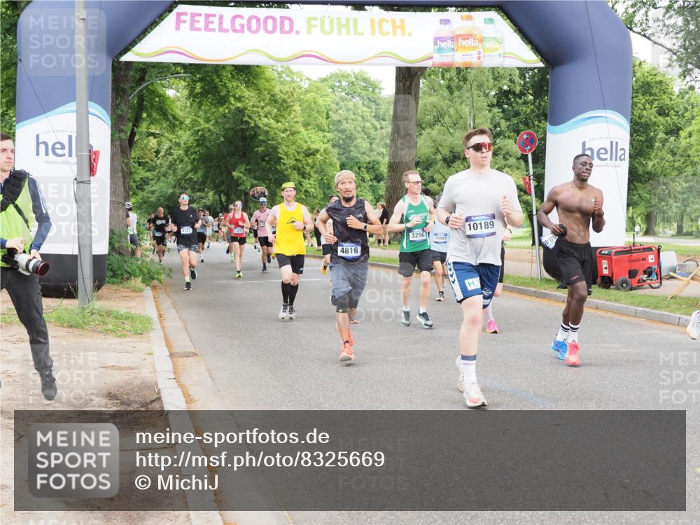 29.06.2025 - hella hamburg halbmarathon MichiJ http://msf.ph/oto/8325669 29.06.2025 10:37:42 Zwischen KM18-KM19 1094, 1507, 4816, 5115, 6662, 8153, 8813, 8899, 10189, 11356, 11455, 12733, 13463, 15966, 16242, 16806, 16843, 16887, 17247, 18228, 18499 meine-sportfotos.de