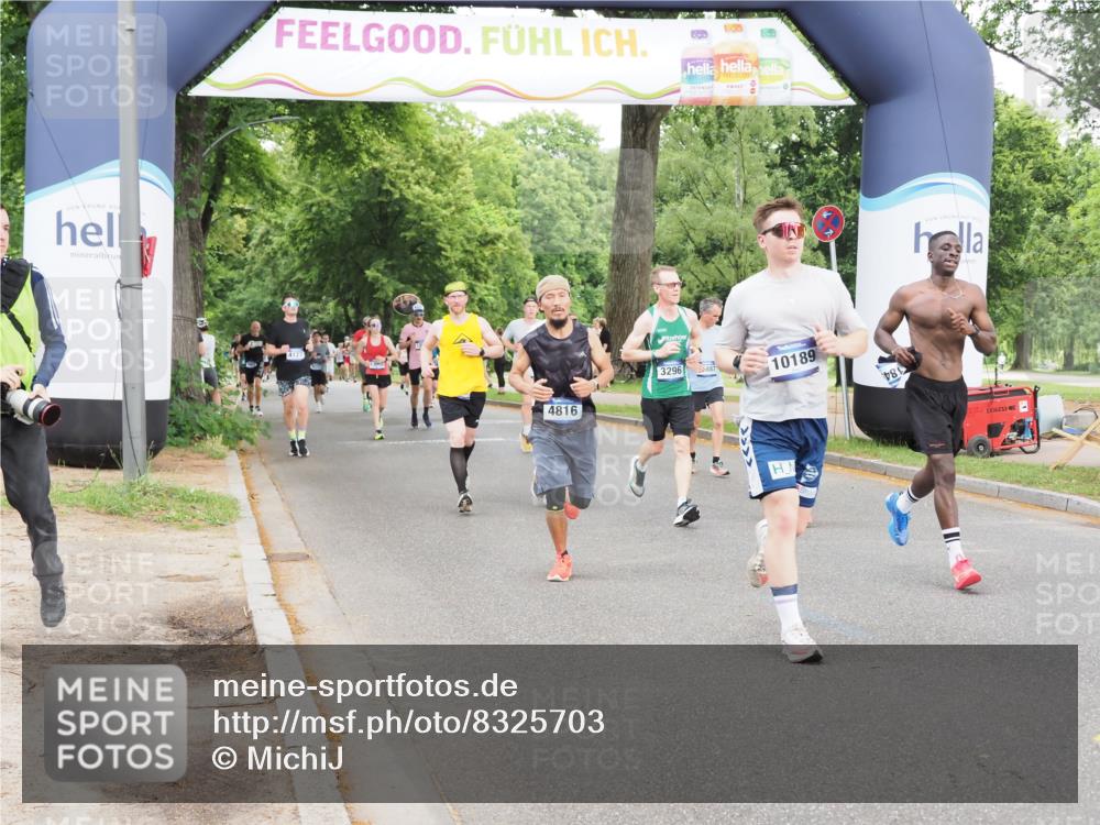 29.06.2025 - hella hamburg halbmarathon MichiJ http://msf.ph/oto/8325703 29.06.2025 10:37:42 Zwischen KM18-KM19 1094, 1507, 4816, 5115, 6662, 8153, 8813, 8899, 10189, 11356, 11455, 12733, 13463, 15966, 16242, 16806, 16843, 16887, 17247, 18228, 18499 meine-sportfotos.de