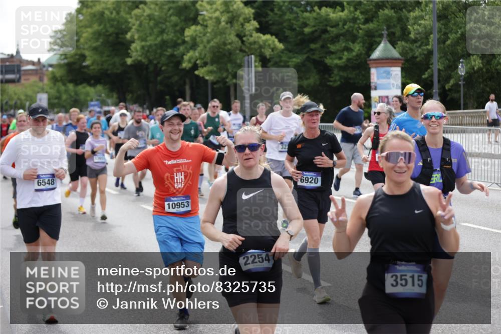 29.06.2025 - hella hamburg halbmarathon Jannik Wohlers http://msf.ph/oto/8325735 29.06.2025 10:39:48 Lombardsbrücke 1018, 1037, 1058, 1291, 1691, 2019, 2109, 2254, 2515, 2572, 2866, 2888, 3237, 3295, 3515, 3607, 3808, 4173, 4271, 4471, 4756, 5113, 5263, 5351, 5352, 5877, 5901, 6097, 6463, 6548, 6673, 6750, 6866, 6876, 6890, 6920, 7108, 7174, 7675, 7850, 8815, 9187, 9195, 9495, 10474, 10806, 10818, 10953, 11176, 11188, 11244, 11653, 11717, 11970, 11973, 12364, 12444, 12501, 12760, 13005, 13069, 13290, 13410, 13466, 13577, 13651, 14851, 15549, 15927, 16681, 17318 meine-sportfotos.de