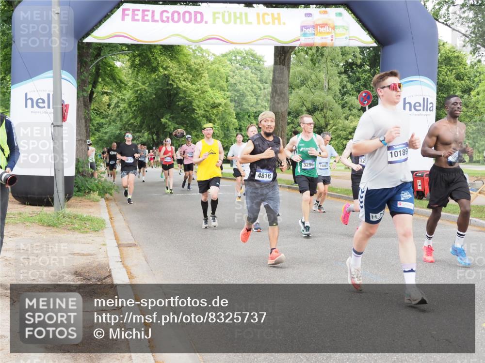 29.06.2025 - hella hamburg halbmarathon MichiJ http://msf.ph/oto/8325737 29.06.2025 10:37:42 Zwischen KM18-KM19 1094, 1507, 4816, 5115, 6662, 8153, 8813, 8899, 10189, 11356, 11455, 12733, 13463, 15966, 16242, 16806, 16843, 16887, 17247, 18228, 18499 meine-sportfotos.de