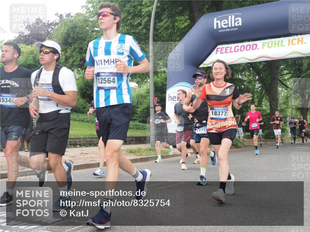 29.06.2025 - hella hamburg halbmarathon KatJ http://msf.ph/oto/8325754 29.06.2025 10:46:31 Zwischen KM18-KM19 4238, 6033, 6438, 6470, 8326 meine-sportfotos.de