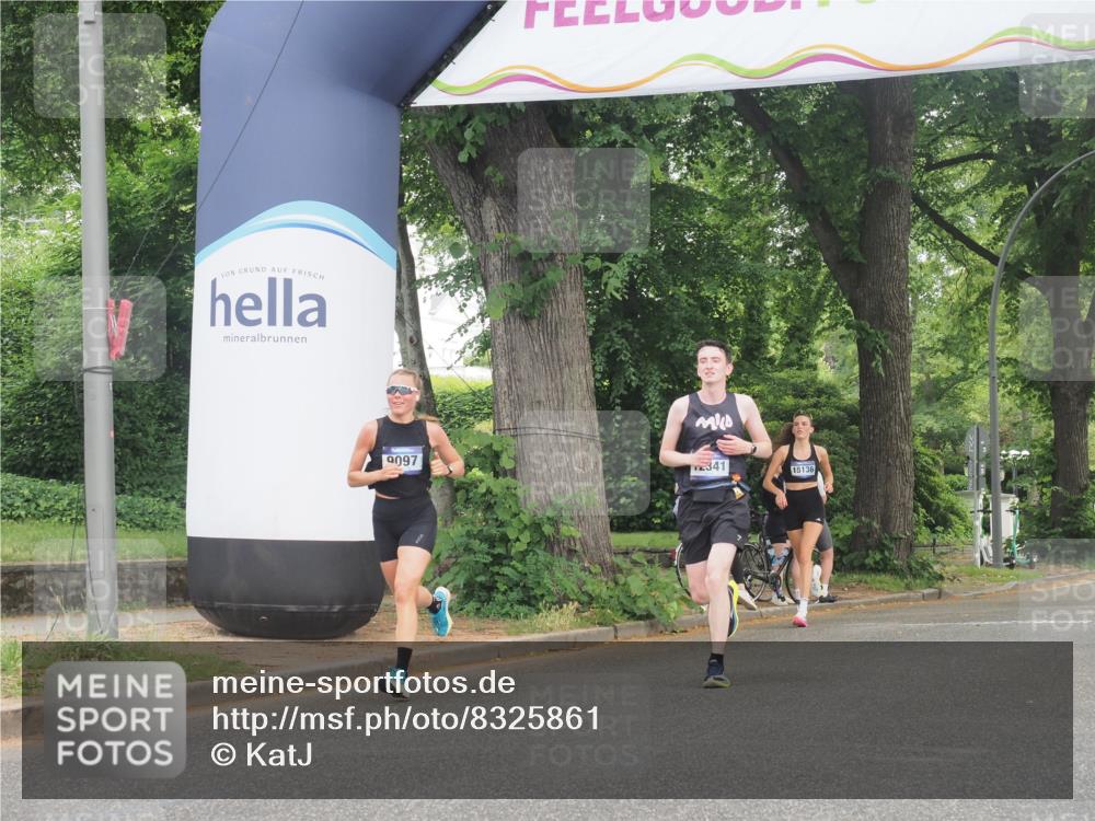 29.06.2025 - hella hamburg halbmarathon KatJ http://msf.ph/oto/8325861 29.06.2025 10:17:03 Zwischen KM18-KM19  meine-sportfotos.de