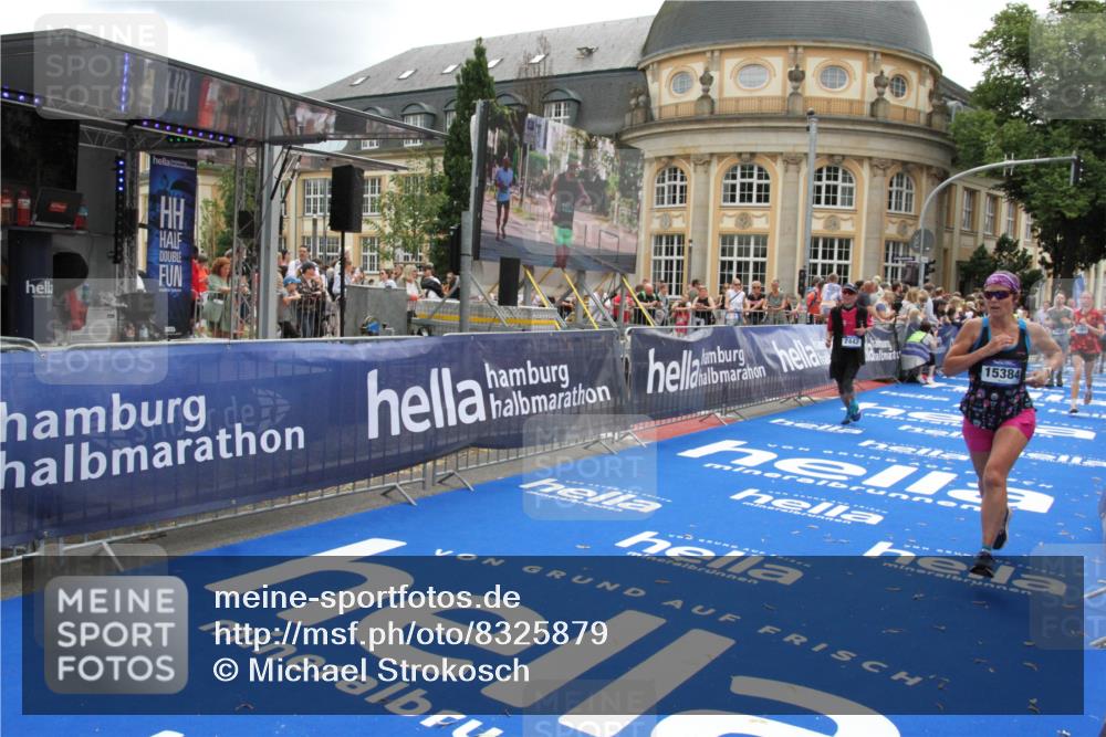 29.06.2025 - hella hamburg halbmarathon Michael Strokosch http://msf.ph/oto/8325879 29.06.2025 10:48:47 Ziel 1094, 1884, 1892, 2442, 9482, 11519, 12533, 14511, 15384, 17007, 17127 meine-sportfotos.de
