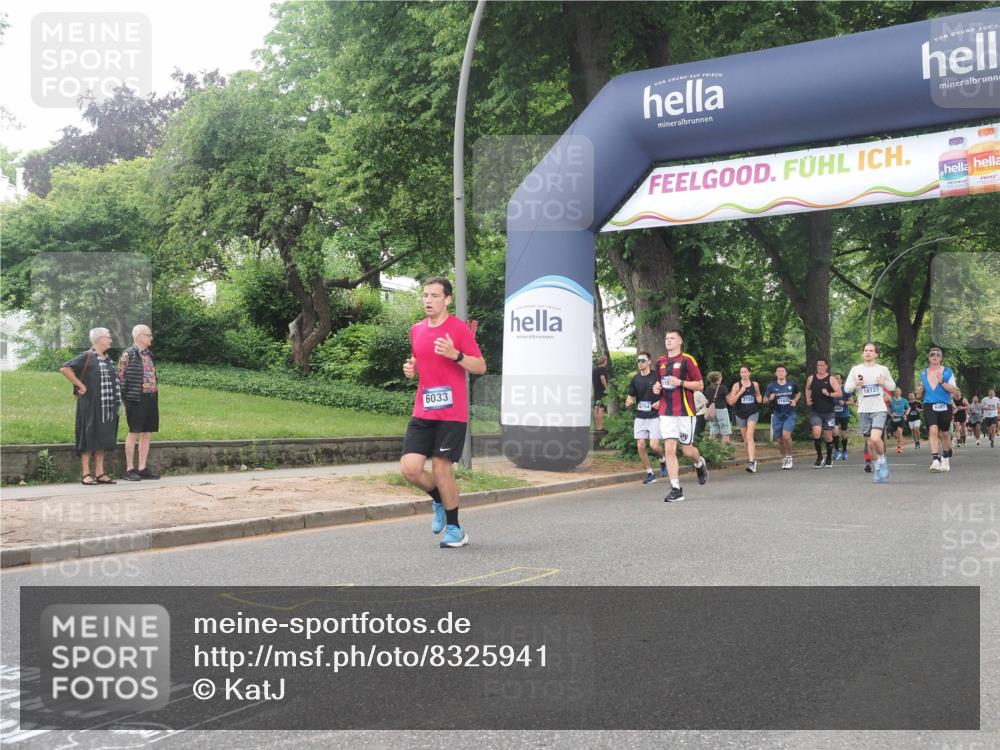 29.06.2025 - hella hamburg halbmarathon KatJ http://msf.ph/oto/8325941 29.06.2025 10:46:34 Zwischen KM18-KM19 4238, 6033, 6438, 6754, 8326 meine-sportfotos.de