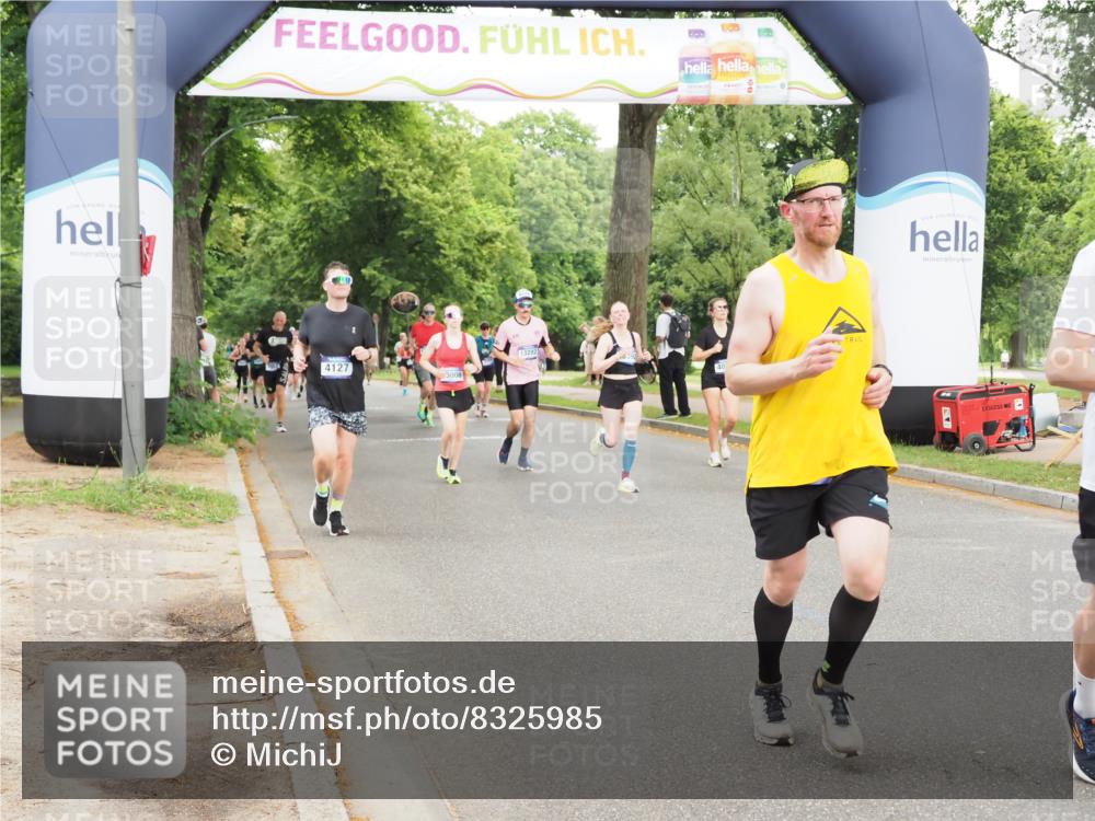 29.06.2025 - hella hamburg halbmarathon MichiJ http://msf.ph/oto/8325985 29.06.2025 10:37:44 Zwischen KM18-KM19 1094, 1321, 1507, 4816, 5115, 6662, 8813, 10189, 11356, 11455, 12733, 13008, 13463, 15966, 16242, 16806, 16843, 16887, 17247, 18228, 18499 meine-sportfotos.de