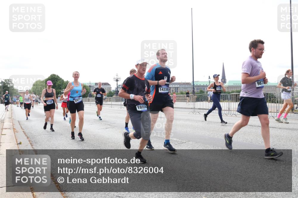 29.06.2025 - hella hamburg halbmarathon Lena Gebhardt http://msf.ph/oto/8326004 29.06.2025 10:23:23 Lombardsbrücke 2766, 2925, 8716, 16558, 14338, 9877, 1048, 1304, 1362, 1853, 2925, 3029, 3034, 4190, 4266, 4391, 4728, 4793, 5160, 5406, 6502, 6578, 6747, 6784, 6785, 6849, 7029, 7266, 7820, 7891, 8687, 8688, 8716, 8918, 8920, 9133, 9301, 9715, 9877, 9913, 10205, 10739, 11300, 11798, 11879, 12025, 12073, 12265, 12874, 13560, 14041, 14265, 14338, 14510, 14512, 14821, 15709, 16185, 16251, 16416, 16558, 17013, 17099, 17199, 17207, 17299, 17719 meine-sportfotos.de