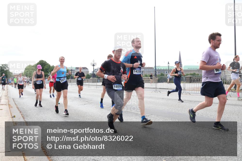 29.06.2025 - hella hamburg halbmarathon Lena Gebhardt http://msf.ph/oto/8326022 29.06.2025 10:23:24 Lombardsbrücke 2766, 2925, 8716, 16558, 14338, 1710, 987, 1048, 1304, 1362, 1853, 2925, 3029, 3034, 4190, 4266, 4391, 4646, 4728, 4793, 5160, 5406, 6502, 6578, 6747, 6784, 6785, 6849, 7029, 7266, 7820, 7891, 8687, 8688, 8716, 8918, 8920, 9133, 9301, 9715, 9877, 9913, 10205, 10739, 11300, 11793, 11798, 11879, 12025, 12073, 12265, 12874, 13560, 14041, 14265, 14338, 14510, 14512, 14821, 15709, 16185, 16251, 16416, 16558, 17013, 17099, 17199, 17207, 17299, 17719 meine-sportfotos.de