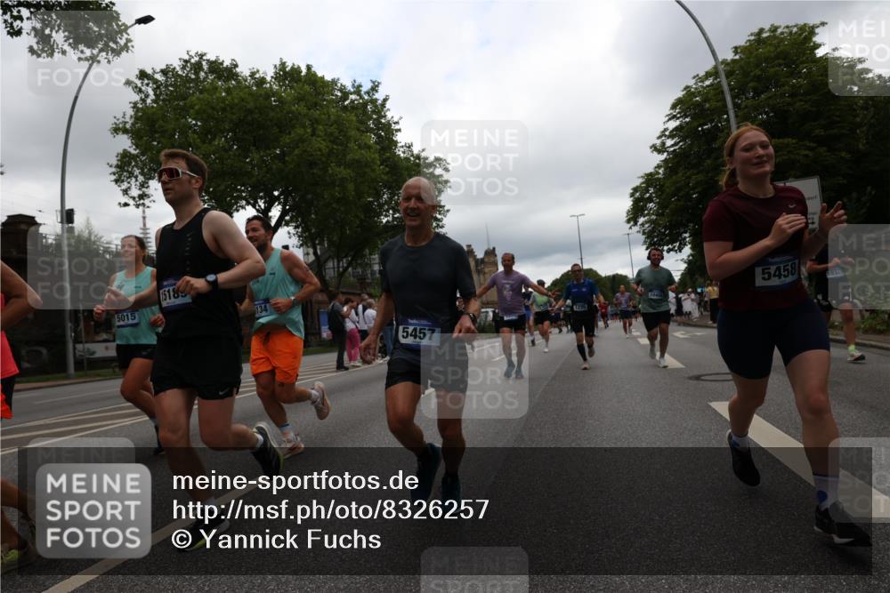29.06.2025 - hella hamburg halbmarathon Yannick Fuchs http://msf.ph/oto/8326257 29.06.2025 10:51:31 20KM 1200, 1239, 1563, 1715, 1719, 1972, 2236, 2606, 2652, 2759, 2806, 2883, 3141, 3575, 4261, 4579, 5015, 5134, 5391, 5457, 5458, 6281, 6302, 6720, 6892, 7159, 7833, 8744, 9450, 10383, 10408, 10599, 12144, 12509, 12773, 12774, 13376, 13664, 14737, 14951, 15090, 15189, 15220, 15229, 15349, 15664, 16418, 16517, 17455, 17543, 17758, 18508 meine-sportfotos.de