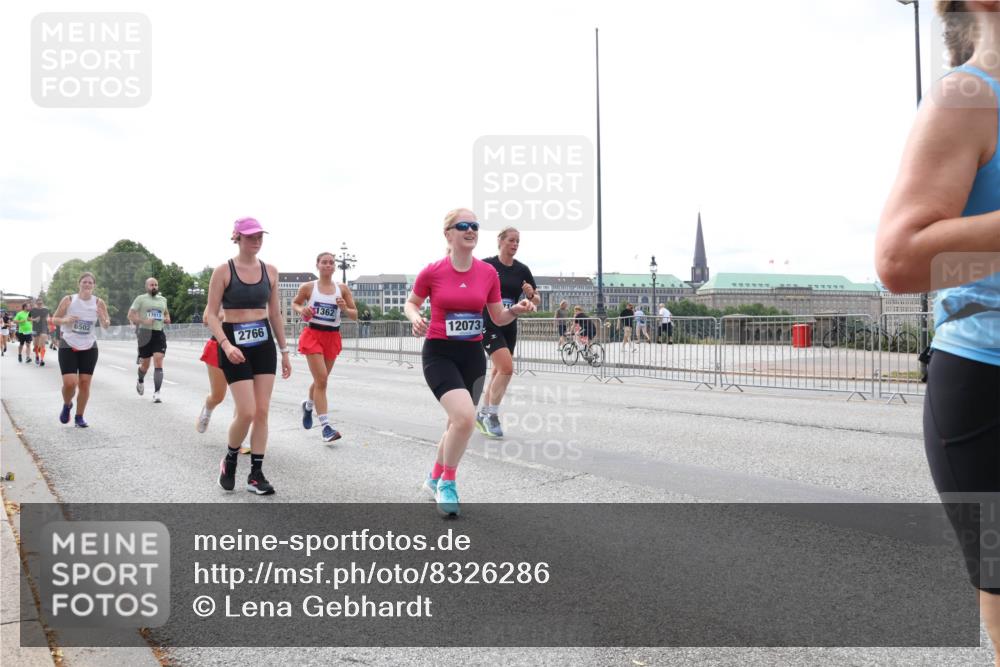 29.06.2025 - hella hamburg halbmarathon Lena Gebhardt http://msf.ph/oto/8326286 29.06.2025 10:23:25 Lombardsbrücke 6502, 17013, 2766, 1362, 12073, 1048, 1304, 1362, 1853, 2925, 3029, 3034, 4190, 4266, 4391, 4646, 4728, 4793, 5160, 5406, 6502, 6578, 6747, 6784, 6785, 6849, 7029, 7820, 7891, 8031, 8687, 8688, 8716, 8918, 8920, 9133, 9301, 9715, 9877, 9913, 10205, 10649, 10739, 11300, 11793, 11798, 11879, 12025, 12073, 12265, 12874, 13560, 14041, 14265, 14338, 14510, 14512, 14821, 15709, 16185, 16251, 16416, 16558, 17013, 17099, 17199, 17207, 17299, 17719 meine-sportfotos.de