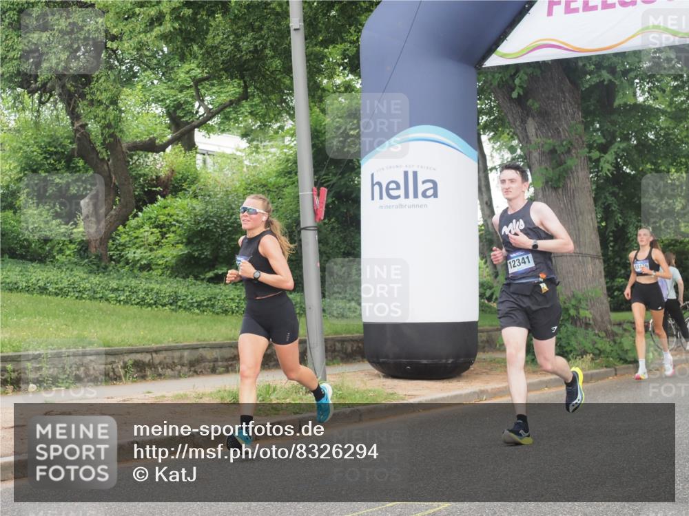 29.06.2025 - hella hamburg halbmarathon KatJ http://msf.ph/oto/8326294 29.06.2025 10:17:04 Zwischen KM18-KM19  meine-sportfotos.de