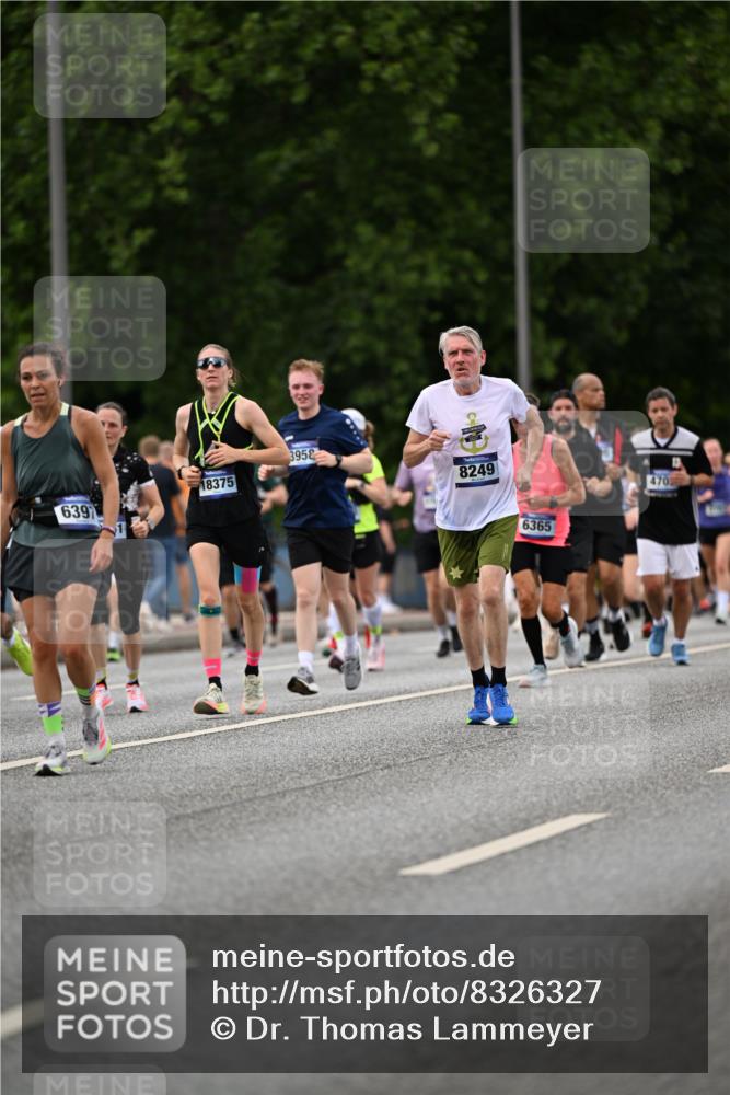 29.06.2025 - hella hamburg halbmarathon Dr. Thomas Lammeyer http://msf.ph/oto/8326327 29.06.2025 10:39:31 Kennedybrücke 1417, 1497, 1821, 1849, 2198, 2265, 2787, 3170, 3958, 4333, 4564, 4696, 4703, 5027, 5793, 6029, 6335, 6365, 6379, 6397, 6471, 6746, 6803, 6859, 7020, 7386, 7733, 8249, 8296, 9342, 9803, 10335, 10358, 10360, 10393, 10652, 11320 meine-sportfotos.de