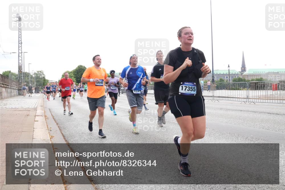 29.06.2025 - hella hamburg halbmarathon Lena Gebhardt http://msf.ph/oto/8326344 29.06.2025 10:37:44 Lombardsbrücke 12824, 2640, 3633, 17355, 1276, 1337, 1475, 1578, 1799, 1819, 1985, 2016, 2199, 2486, 2640, 2853, 3230, 3246, 3633, 3880, 4097, 5139, 5146, 5171, 5186, 5522, 5560, 5790, 5875, 5940, 6243, 6362, 6697, 6821, 6955, 7085, 7124, 7235, 7244, 7321, 7350, 7544, 7696, 7777, 7823, 8811, 8843, 8985, 9247, 9288, 9524, 9895, 10159, 10506, 10836, 11087, 11543, 12123, 12254, 12472, 12824, 16680, 17798 meine-sportfotos.de