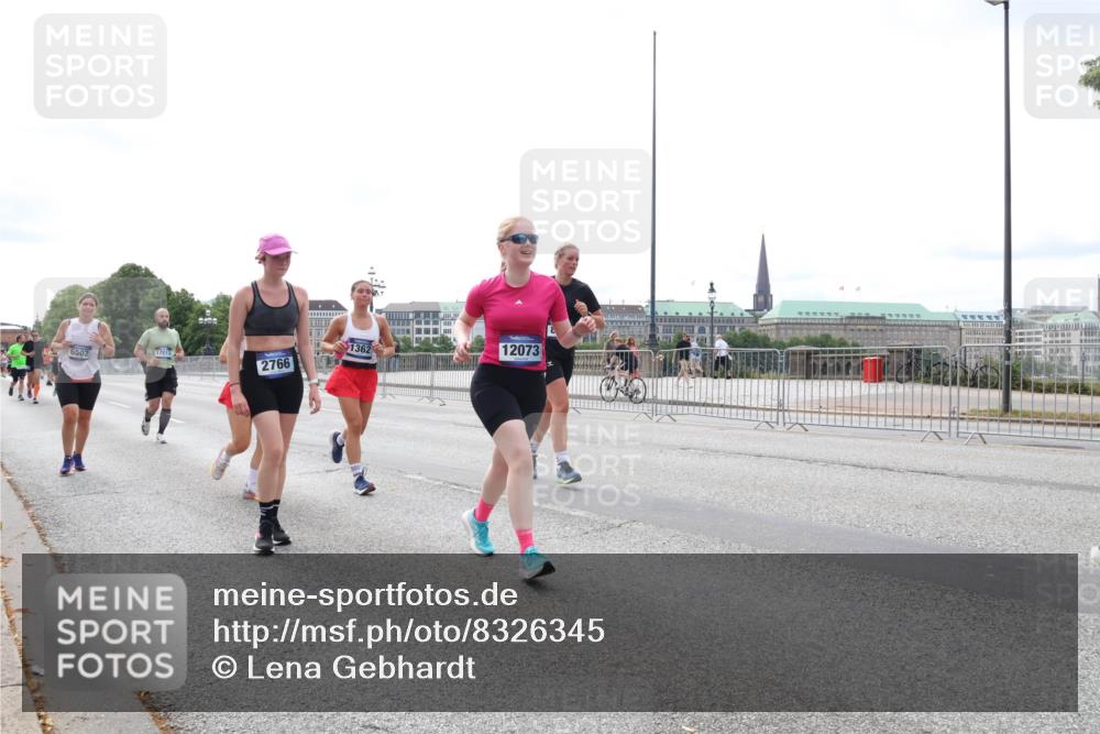 29.06.2025 - hella hamburg halbmarathon Lena Gebhardt http://msf.ph/oto/8326345 29.06.2025 10:23:25 Lombardsbrücke 17013, 6502, 2766, 1362, 12073, 1048, 1304, 1362, 1853, 2925, 3029, 3034, 4190, 4266, 4391, 4646, 4728, 4793, 5160, 5406, 6502, 6578, 6747, 6784, 6785, 6849, 7029, 7820, 7891, 8031, 8687, 8688, 8716, 8918, 8920, 9133, 9301, 9715, 9877, 9913, 10205, 10649, 10739, 11300, 11793, 11798, 11879, 12025, 12073, 12265, 12874, 13560, 14041, 14265, 14338, 14510, 14512, 14821, 15709, 16185, 16251, 16416, 16558, 17013, 17099, 17199, 17207, 17299, 17719 meine-sportfotos.de