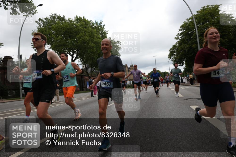 29.06.2025 - hella hamburg halbmarathon Yannick Fuchs http://msf.ph/oto/8326348 29.06.2025 10:51:31 20KM 1200, 1239, 1563, 1715, 1719, 1972, 2236, 2606, 2652, 2759, 2806, 2883, 3141, 3575, 4261, 4579, 5015, 5134, 5391, 5457, 5458, 6281, 6302, 6720, 6892, 7159, 7833, 8744, 9450, 10383, 10408, 10599, 12144, 12509, 12773, 12774, 13376, 13664, 14737, 14951, 15090, 15189, 15220, 15229, 15349, 15664, 16418, 16517, 17455, 17543, 17758, 18508 meine-sportfotos.de
