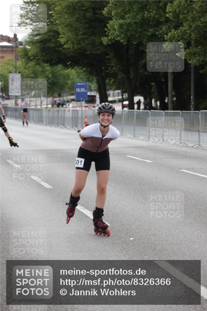 29.06.2025 - hella hamburg halbmarathon Jannik Wohlers http://msf.ph/oto/8326366 29.06.2025 09:00:49 Lombardsbrücke  meine-sportfotos.de