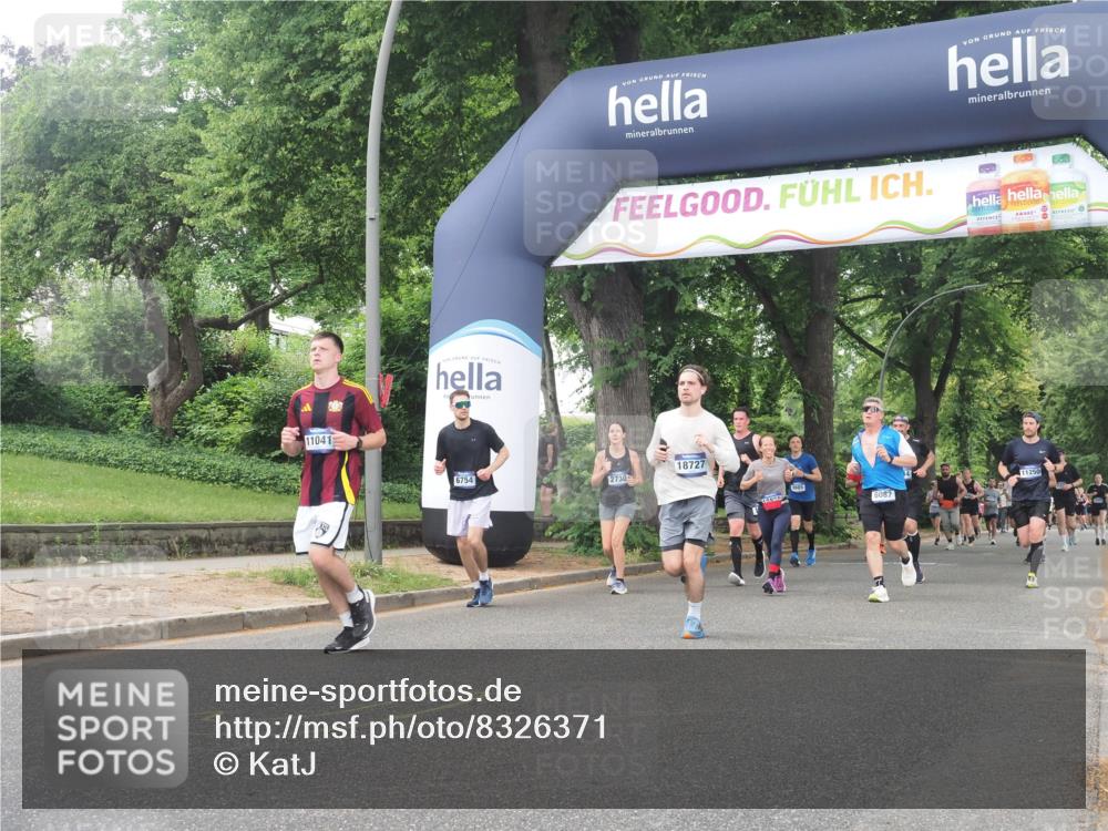 29.06.2025 - hella hamburg halbmarathon KatJ http://msf.ph/oto/8326371 29.06.2025 10:46:36 Zwischen KM18-KM19 1019, 1544, 2730, 4238, 6033, 6087, 6438, 6754, 8326 meine-sportfotos.de