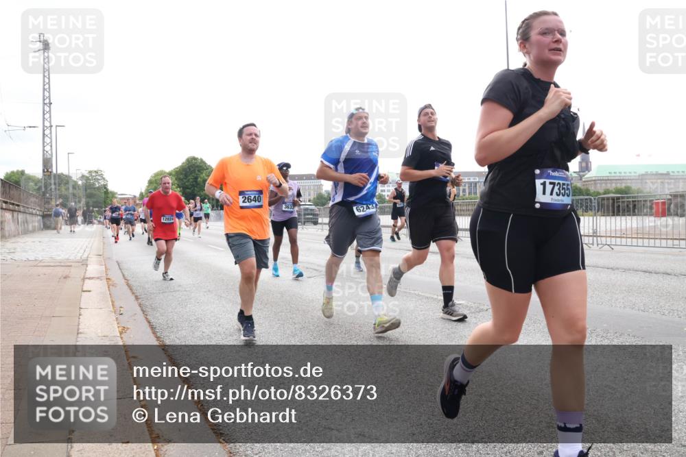 29.06.2025 - hella hamburg halbmarathon Lena Gebhardt http://msf.ph/oto/8326373 29.06.2025 10:37:44 Lombardsbrücke 12824, 2640, 3633, 6243, 17355, 1276, 1337, 1475, 1578, 1799, 1819, 1985, 2016, 2199, 2486, 2640, 2853, 3230, 3246, 3633, 3880, 4097, 5139, 5146, 5171, 5186, 5522, 5560, 5790, 5875, 5940, 6243, 6362, 6697, 6821, 6955, 7085, 7124, 7235, 7244, 7321, 7350, 7544, 7696, 7777, 7823, 8811, 8843, 8985, 9247, 9288, 9524, 9895, 10159, 10506, 10836, 11087, 11543, 12123, 12254, 12472, 12824, 16680, 17798 meine-sportfotos.de