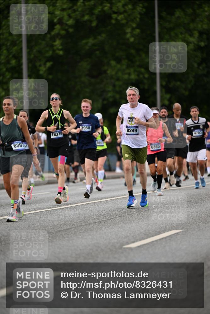 29.06.2025 - hella hamburg halbmarathon Dr. Thomas Lammeyer http://msf.ph/oto/8326431 29.06.2025 10:39:31 Kennedybrücke 1417, 1497, 1821, 1849, 2198, 2265, 2787, 3170, 3958, 4333, 4564, 4696, 4703, 5027, 5793, 6029, 6335, 6365, 6379, 6397, 6471, 6746, 6803, 6859, 7020, 7386, 7733, 8249, 8296, 9342, 9803, 10335, 10358, 10360, 10393, 10652, 11320 meine-sportfotos.de