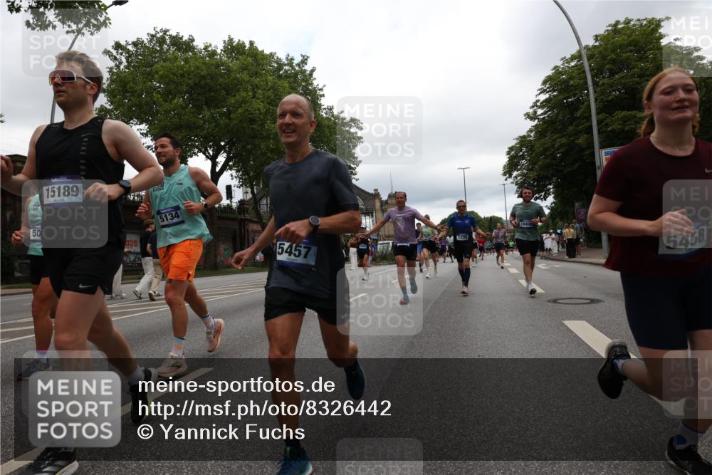 29.06.2025 - hella hamburg halbmarathon Yannick Fuchs http://msf.ph/oto/8326442 29.06.2025 10:51:31 20KM 1200, 1239, 1563, 1715, 1719, 1972, 2236, 2606, 2652, 2759, 2806, 2883, 3141, 3575, 4261, 4579, 5015, 5134, 5391, 5457, 5458, 6281, 6302, 6720, 6892, 7159, 7833, 8744, 9450, 10383, 10408, 10599, 12144, 12509, 12773, 12774, 13376, 13664, 14737, 14951, 15090, 15189, 15220, 15229, 15349, 15664, 16418, 16517, 17455, 17543, 17758, 18508 meine-sportfotos.de