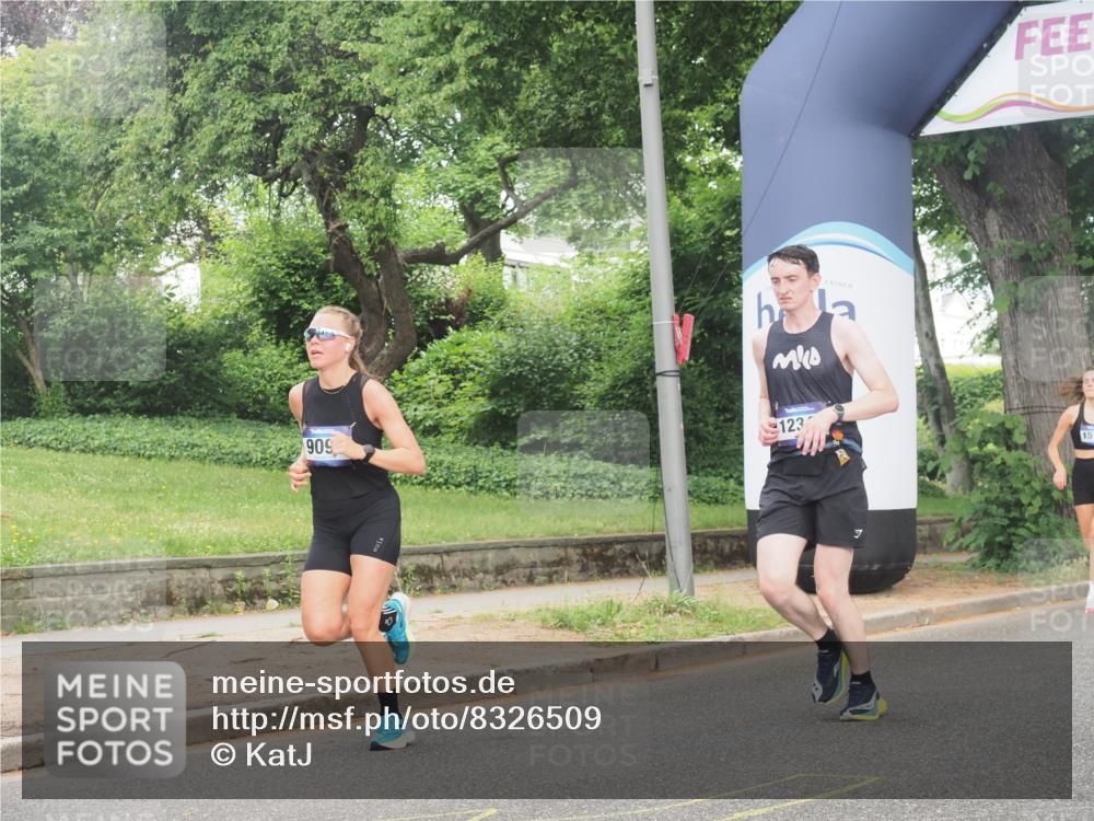 29.06.2025 - hella hamburg halbmarathon KatJ http://msf.ph/oto/8326509 29.06.2025 10:17:04 Zwischen KM18-KM19  meine-sportfotos.de