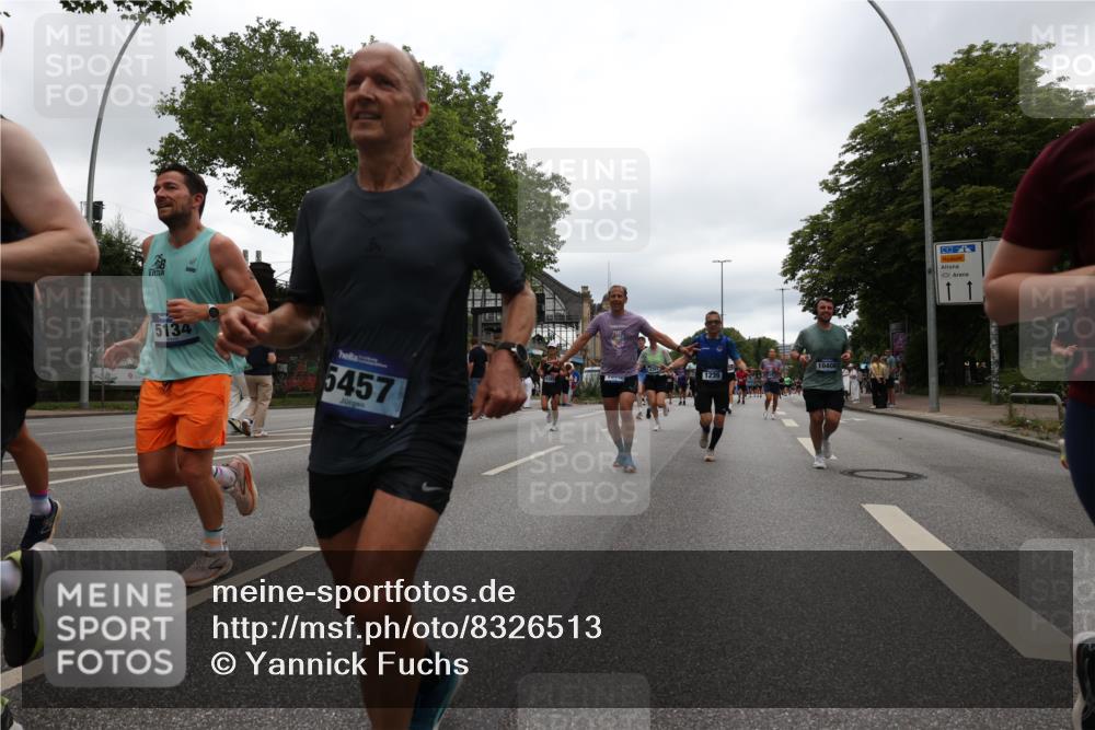 29.06.2025 - hella hamburg halbmarathon Yannick Fuchs http://msf.ph/oto/8326513 29.06.2025 10:51:31 20KM 1200, 1239, 1563, 1715, 1719, 1972, 2236, 2606, 2652, 2759, 2806, 2883, 3141, 3575, 4261, 4579, 5015, 5134, 5391, 5457, 5458, 6281, 6302, 6720, 6892, 7159, 7833, 8744, 9450, 10383, 10408, 10599, 12144, 12509, 12773, 12774, 13376, 13664, 14737, 14951, 15090, 15189, 15220, 15229, 15349, 15664, 16418, 16517, 17455, 17543, 17758, 18508 meine-sportfotos.de