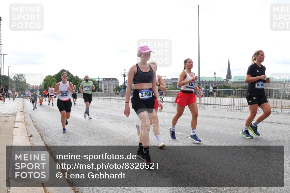 29.06.2025 - hella hamburg halbmarathon Lena Gebhardt http://msf.ph/oto/8326521 29.06.2025 10:23:26 Lombardsbrücke 6502, 17013, 2766, 1362, 8716, 1048, 1304, 1362, 2125, 2925, 3029, 3034, 4190, 4266, 4391, 4646, 4728, 4793, 5160, 5406, 6502, 6578, 6747, 6784, 6785, 6849, 7029, 7820, 7891, 8031, 8181, 8687, 8688, 8716, 8918, 8920, 9133, 9301, 9715, 9877, 9913, 10649, 10739, 11300, 11793, 11798, 11879, 12025, 12073, 12265, 12874, 13560, 14041, 14265, 14338, 14510, 14512, 14821, 15709, 16185, 16251, 16416, 16558, 17013, 17099, 17199, 17207, 17299, 17719 meine-sportfotos.de