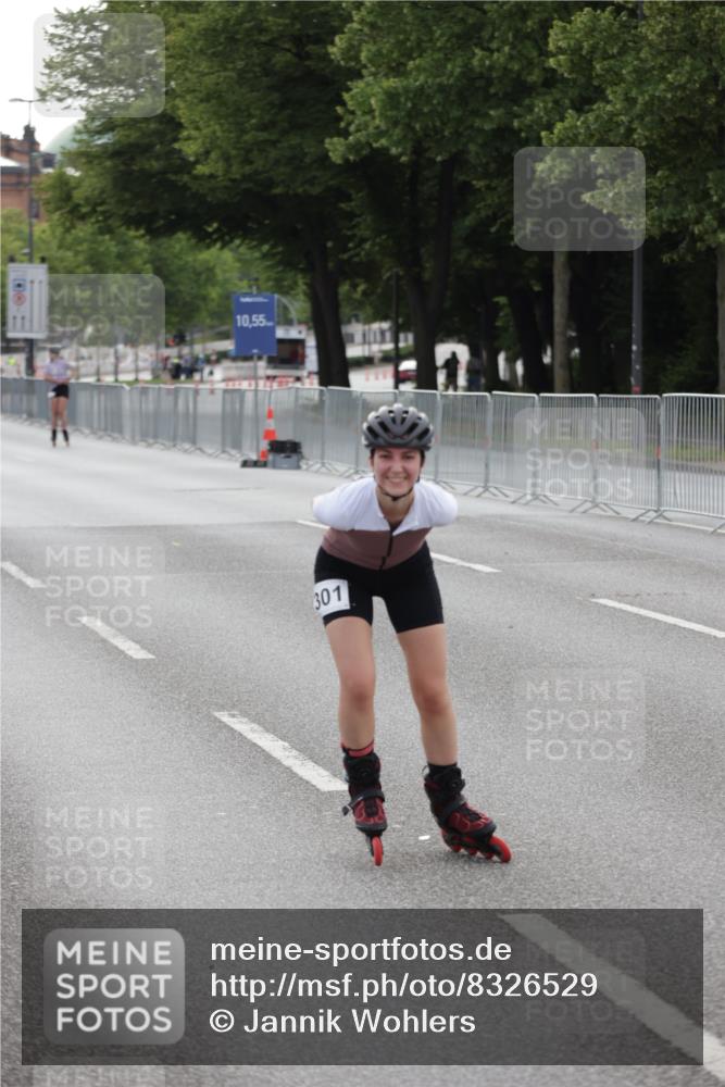 29.06.2025 - hella hamburg halbmarathon Jannik Wohlers http://msf.ph/oto/8326529 29.06.2025 09:00:49 Lombardsbrücke  meine-sportfotos.de