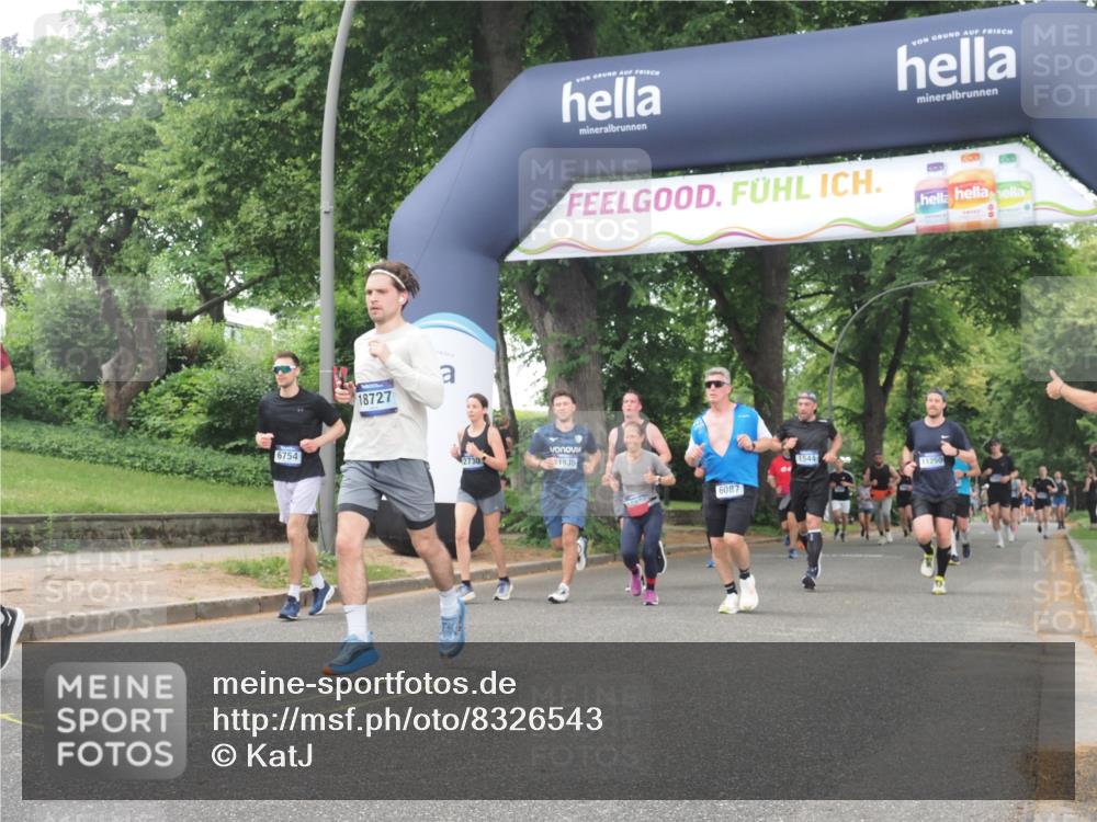 29.06.2025 - hella hamburg halbmarathon KatJ http://msf.ph/oto/8326543 29.06.2025 10:46:36 Zwischen KM18-KM19 1019, 1544, 2730, 4238, 6033, 6087, 6438, 6754, 8326 meine-sportfotos.de