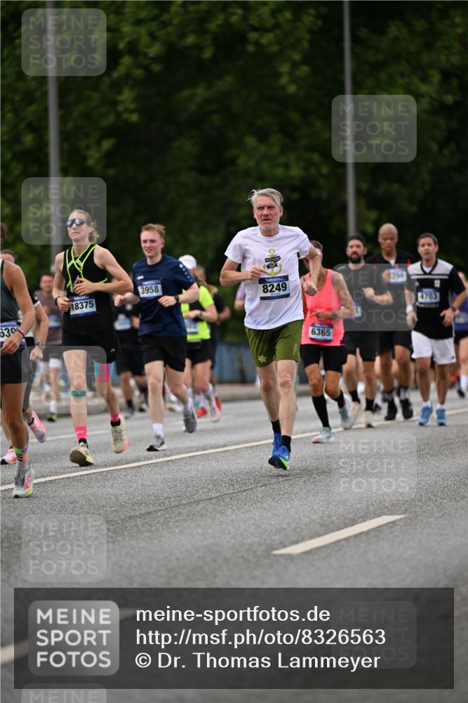 29.06.2025 - hella hamburg halbmarathon Dr. Thomas Lammeyer http://msf.ph/oto/8326563 29.06.2025 10:39:32 Kennedybrücke 1417, 1497, 1821, 1849, 2198, 2265, 2787, 3170, 3958, 4333, 4564, 4696, 4703, 5027, 5793, 6029, 6189, 6365, 6379, 6397, 6471, 6746, 6803, 6859, 7386, 7733, 8249, 8296, 9342, 9803, 10335, 10358, 10360, 10393, 10652, 11320 meine-sportfotos.de