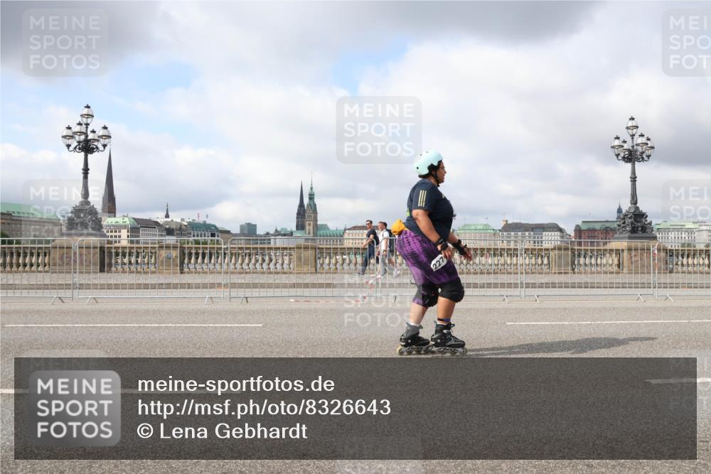 29.06.2025 - hella hamburg halbmarathon Lena Gebhardt http://msf.ph/oto/8326643 29.06.2025 09:08:12 Lombardsbrücke 227 meine-sportfotos.de