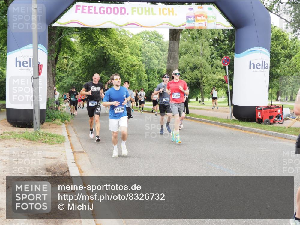 29.06.2025 - hella hamburg halbmarathon MichiJ http://msf.ph/oto/8326732 29.06.2025 10:37:48 Zwischen KM18-KM19 1094, 1321, 4033, 4127, 4816, 5115, 8572, 10189, 11339, 11455, 12733, 13008, 13282, 15392, 16843, 16887, 17282, 18499 meine-sportfotos.de