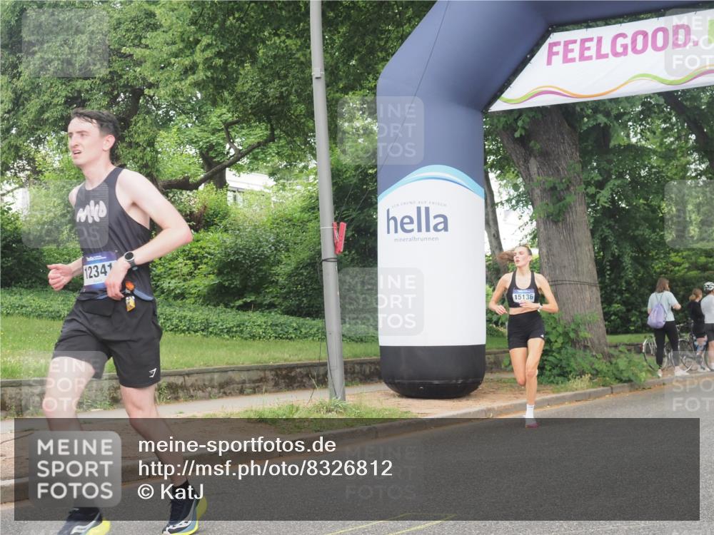 29.06.2025 - hella hamburg halbmarathon KatJ http://msf.ph/oto/8326812 29.06.2025 10:17:05 Zwischen KM18-KM19  meine-sportfotos.de