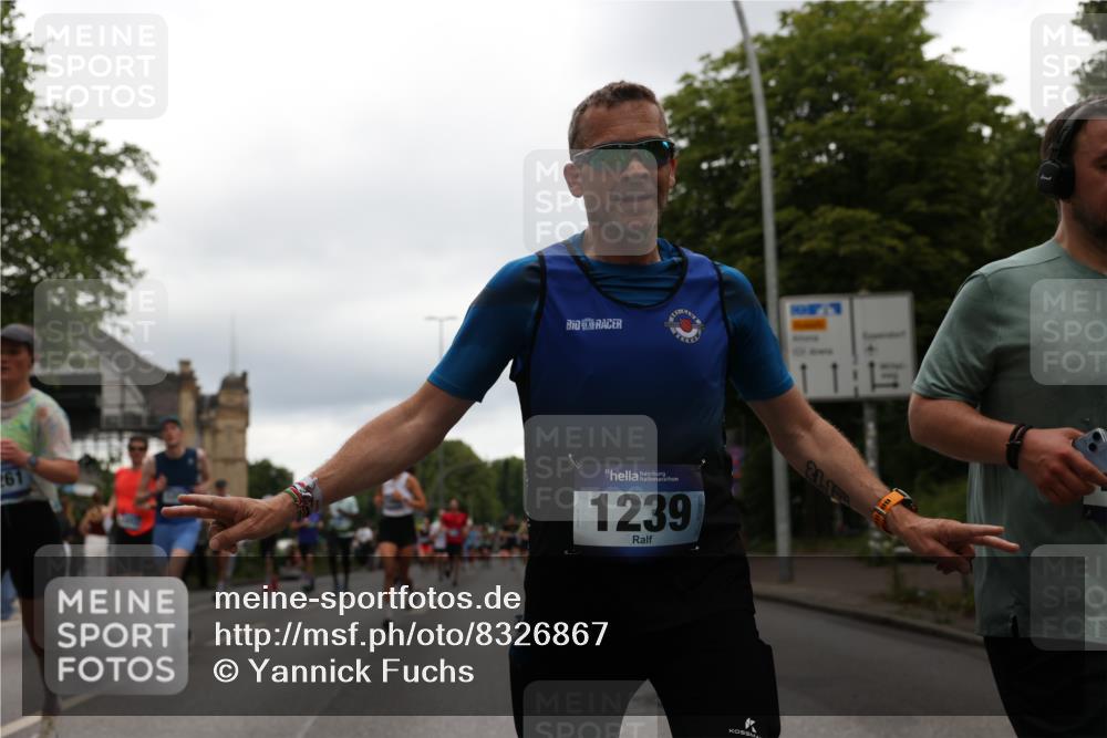 29.06.2025 - hella hamburg halbmarathon Yannick Fuchs http://msf.ph/oto/8326867 29.06.2025 10:51:33 20KM 1200, 1239, 1563, 1715, 1719, 1972, 2236, 2606, 2652, 2759, 2806, 2883, 3141, 3575, 4261, 4579, 5015, 5134, 5391, 5457, 5458, 6281, 6302, 6531, 6720, 6892, 7159, 7833, 8744, 9450, 10383, 10408, 10599, 12144, 12509, 12773, 12774, 13376, 13664, 14737, 15090, 15189, 15229, 15349, 15664, 16418, 16517, 17455, 17543, 17758, 18508 meine-sportfotos.de